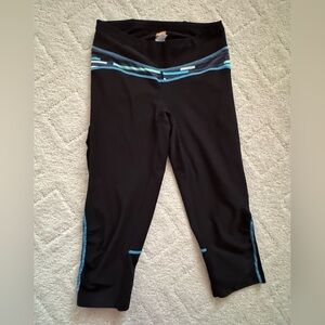 Lucy Tech/Women/ Activewear Black Capri Leggings/ XS